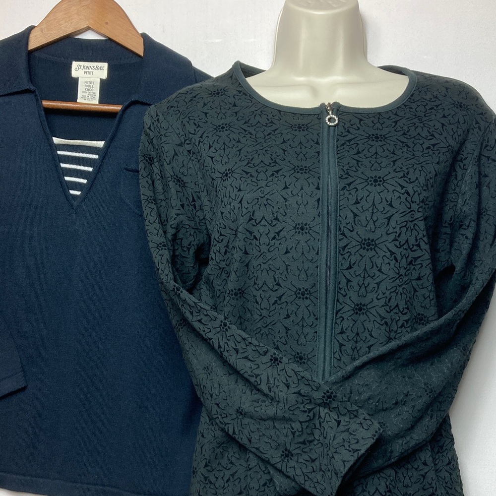 2/$9 Black Zip Front Textured Top (get free top w/stripe detail) Sz Petite Small